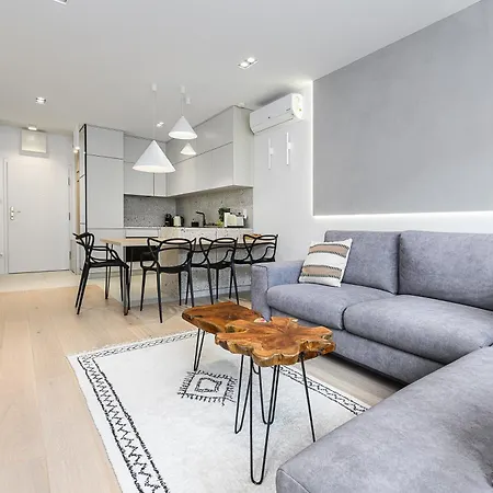 Shortstaypoland Dzielna Premium P5 Apartman Varsó