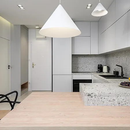 Shortstaypoland Dzielna Premium P5 * Warszawa