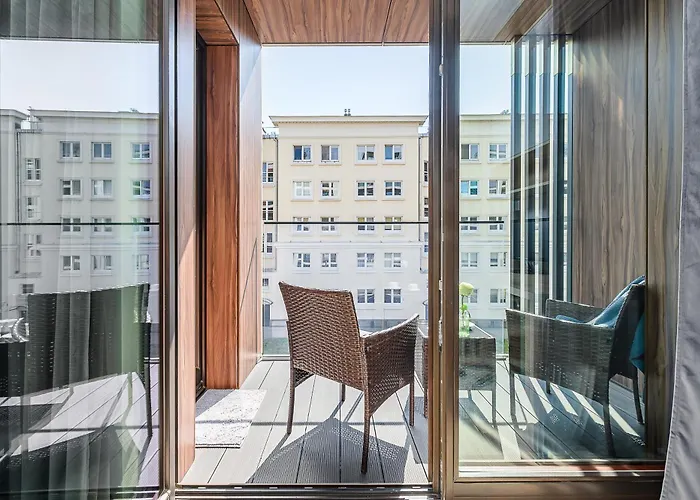 Shortstaypoland Dzielna Premium P5