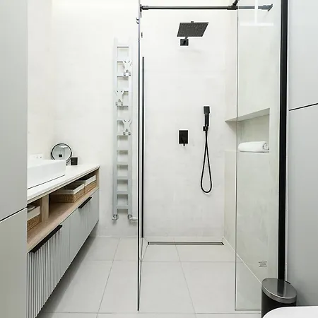 Shortstaypoland Dzielna Premium P5