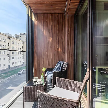 Shortstaypoland Dzielna Premium P5