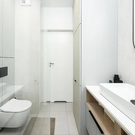 Shortstaypoland Dzielna Premium P5 شقة